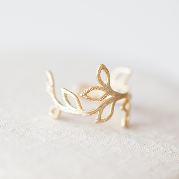 Leaf Adjustable Ring In Gold on Luulla